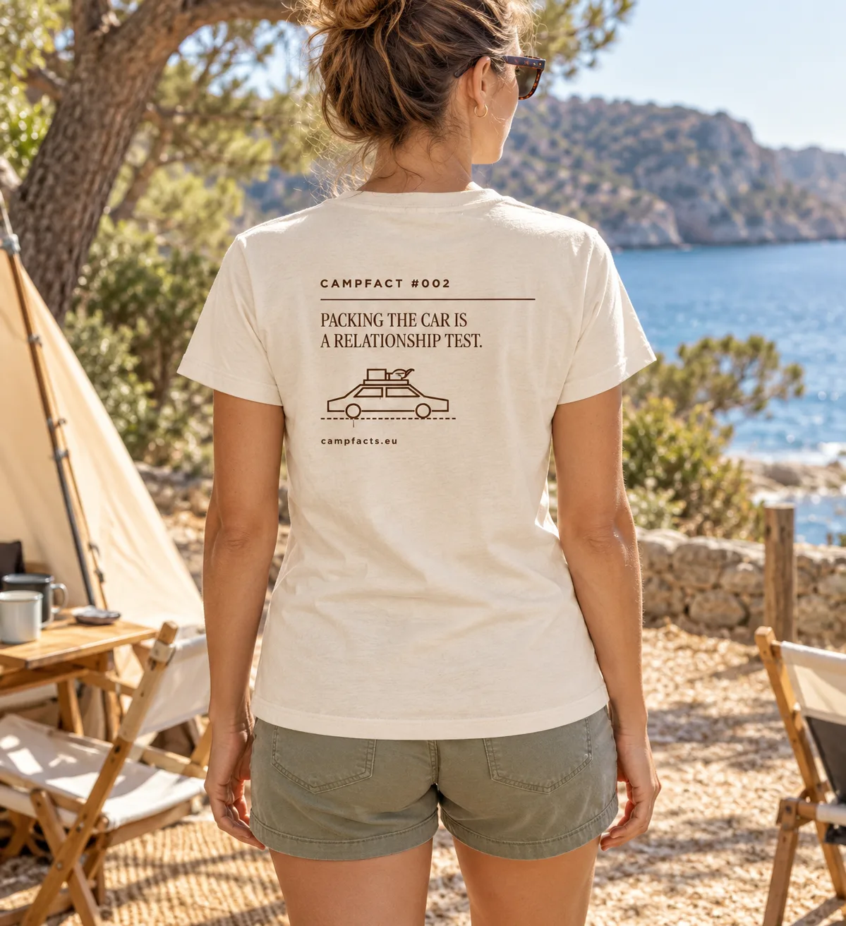 Campfact #002: Relationship Test, T-shirt dames, ecru, gedragen (ontwerpweergave)